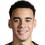 小插曲,穆西亚拉走到场边询问球迷组织为什么不积极支持球队 新闻 小插曲,穆西亚拉走到场边询问球迷组织为什么不积极支持球队 新闻