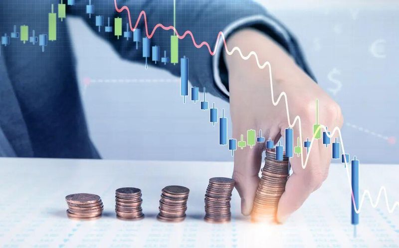 高瓴资本减持格力电器，业绩压力显现；董明珠开启新征程。