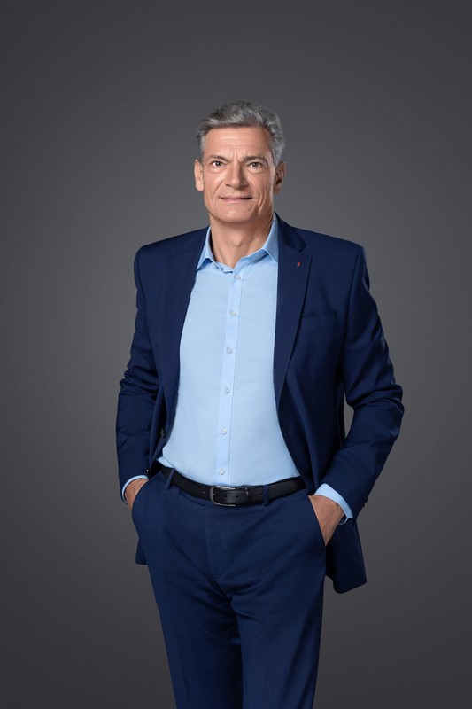  高层人事变动频现；奥迪中国加速电动化步伐。新领导团队如何重塑市场格局。 汽车科技