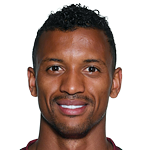 传奇边锋纳尼闪亮回归;三分钟助攻征服新主场。 体育新闻 传奇边锋纳尼闪亮回归;三分钟助攻征服新主场。 体育新闻