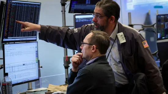 尾盘重挫之后;美股二月黯淡收场;美元风险与估值隐忧并存 股票财经 尾盘重挫之后;美股二月黯淡收场;美元风险与估值隐忧并存 股票财经 尾盘重挫之后;美股二月黯淡收场;美元风险与估值隐忧并存 股票财经