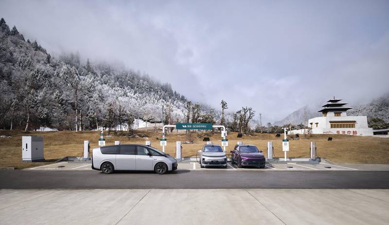 理想汽车2025年财报亮点频现,营收规模稳居前列;连续三年盈利格局确立。 汽车科技