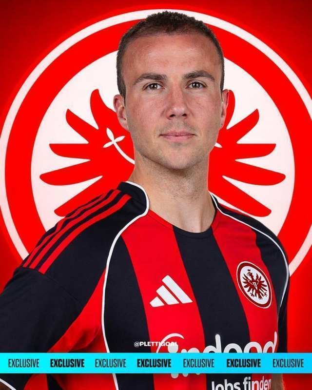 格策与法兰克福达成续约共识;新合同直至2027年;球迷期待官宣时刻。 体育新闻 格策与法兰克福达成续约共识;新合同直至2027年;球迷期待官宣时刻。 体育新闻 格策与法兰克福达成续约共识;新合同直至2027年;球迷期待官宣时刻。 体育新闻