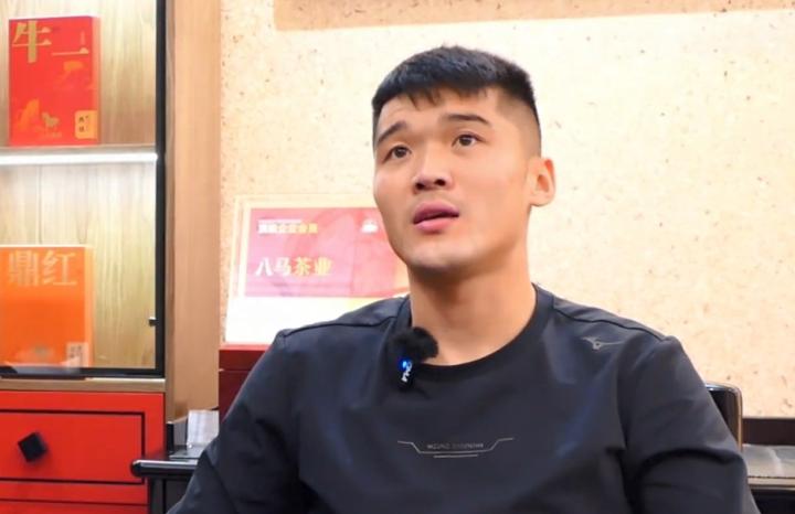 球员成长秘籍与职业心路:钟义浩的河南五年回顾 体育新闻 球员成长秘籍与职业心路:钟义浩的河南五年回顾 体育新闻