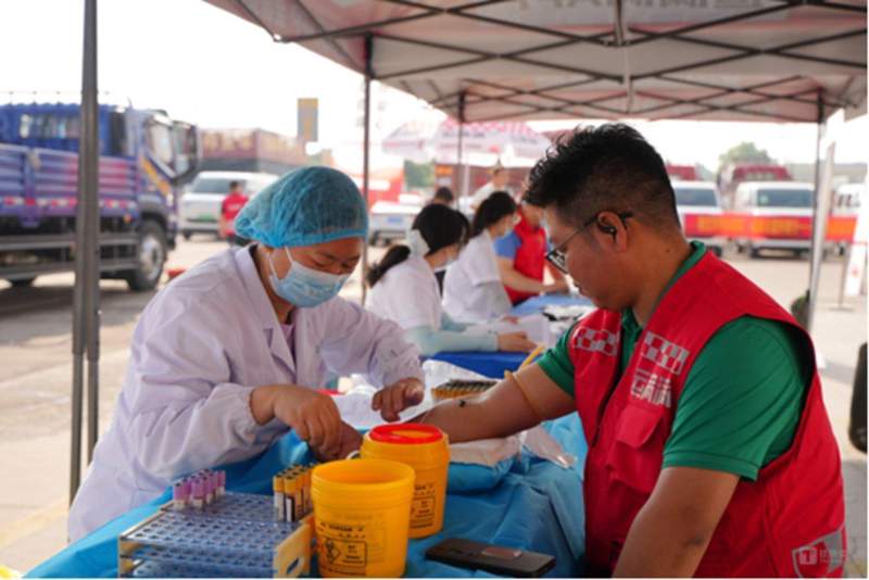 奔波千里的孤独与荣光:如何让货运司机的尊严不再“空载”? 情感心理