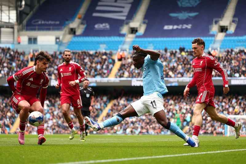 深陷低谷的迷茫与重燃希望的渴望:利物浦主帅斯洛特的破局之路 体育新闻