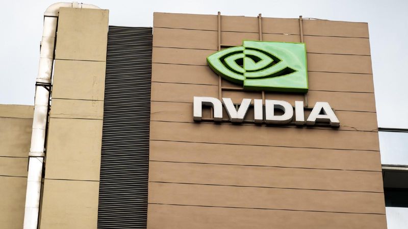 关税冲击波下的美国劳动力市场:数据拆解与深层逻辑 股票财经