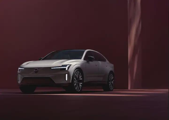  【技术深度】99年安全积淀如何重塑豪华纯电市场格局 汽车科技