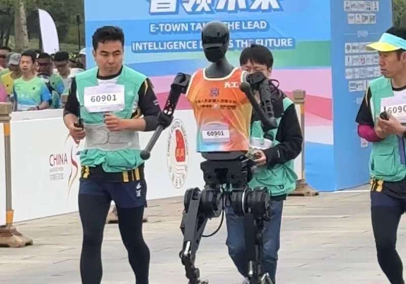  技术视角拆解：浦发信用卡如何用五年时间构建马拉松金融生态闭环 企业服务