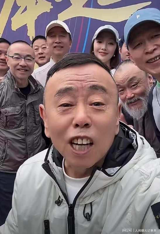 那个被驴踢了一脚的大叔还在:潘长江与二十年的集体记忆 影视小说