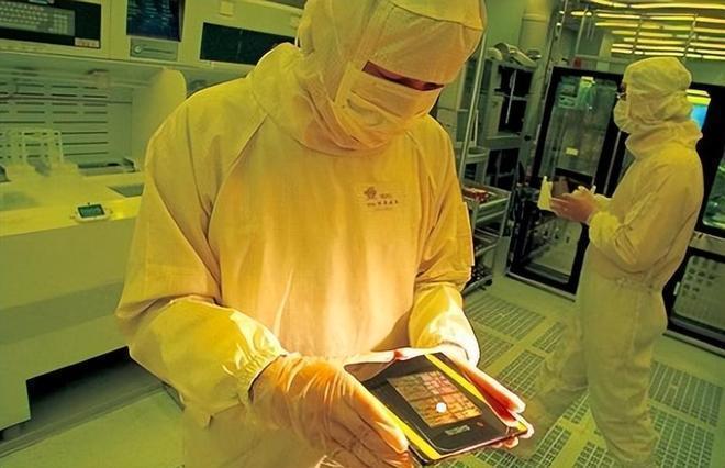  技术掌舵者的战略转身：台积电赴美建厂背后的深层逻辑与产业变局 汽车科技